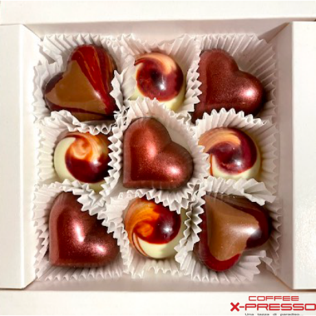 Valentin napi szeretet csomag Gourmet 250g + ORO 250g + Gastronomia 250g + 9 db-os Kézműves csokoládé válogatás (Boros)